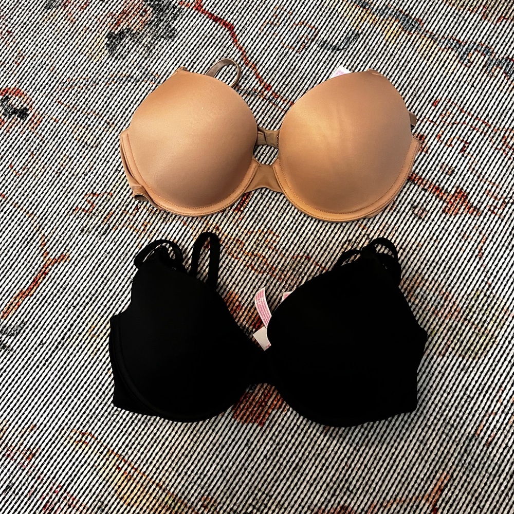 NWT PINK VS T-Shirt bras.